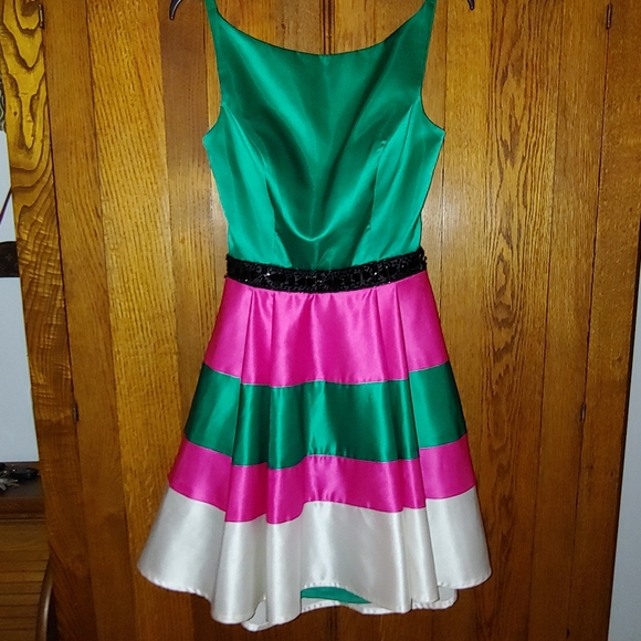 SHERRI HILL SATIN DRESS - Picture 1 of 6